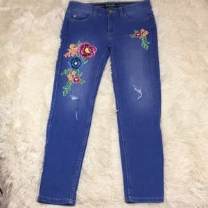 Rafael’s Weekend Slimming Ankle Jeans Size 4